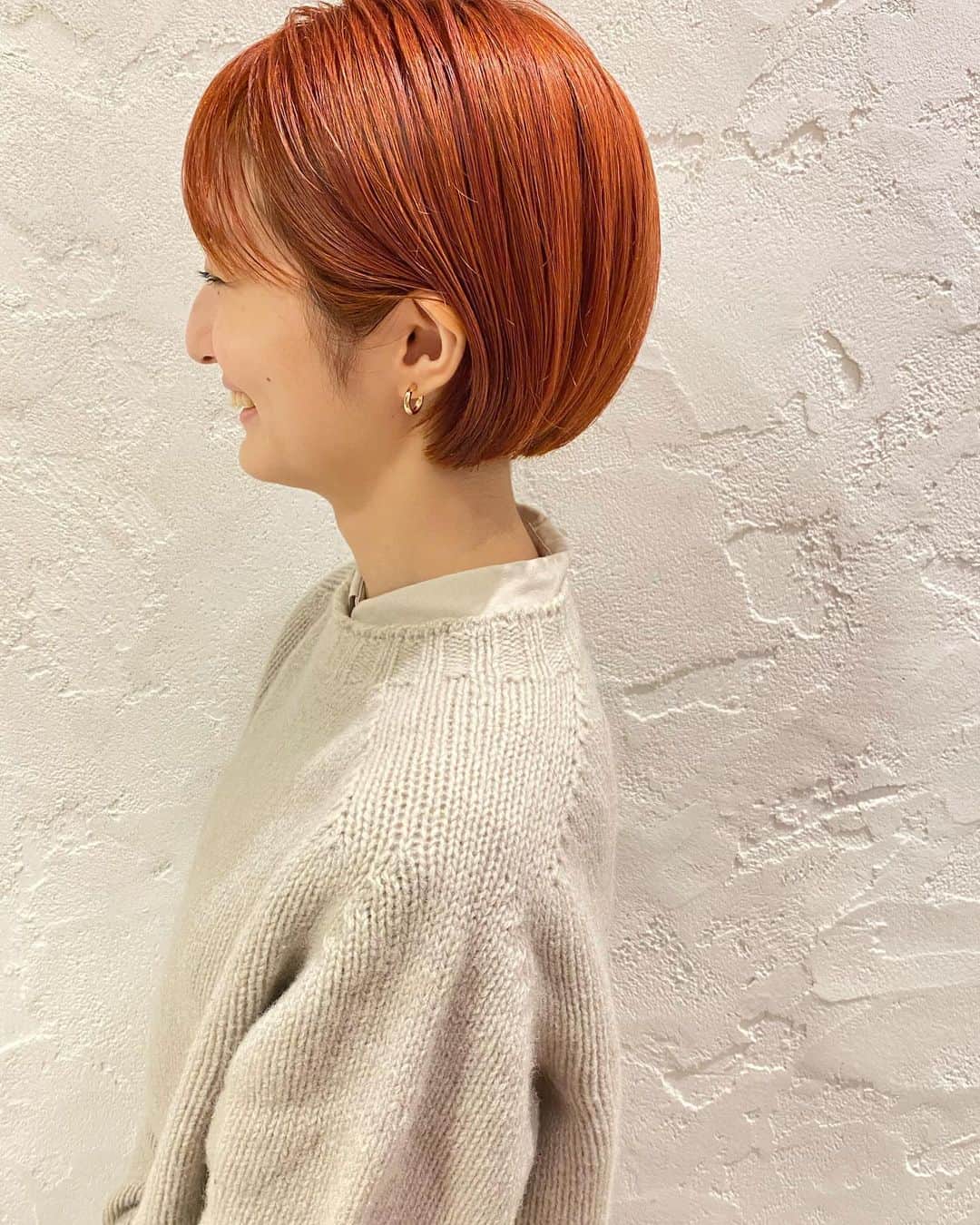 金子真由美さんのインスタグラム写真 - (金子真由美Instagram)「* hair cut  orange color🍊 →Before * #ワンレンボブ　#オレンジカラー」12月23日 17時19分 - kanekomayumi12