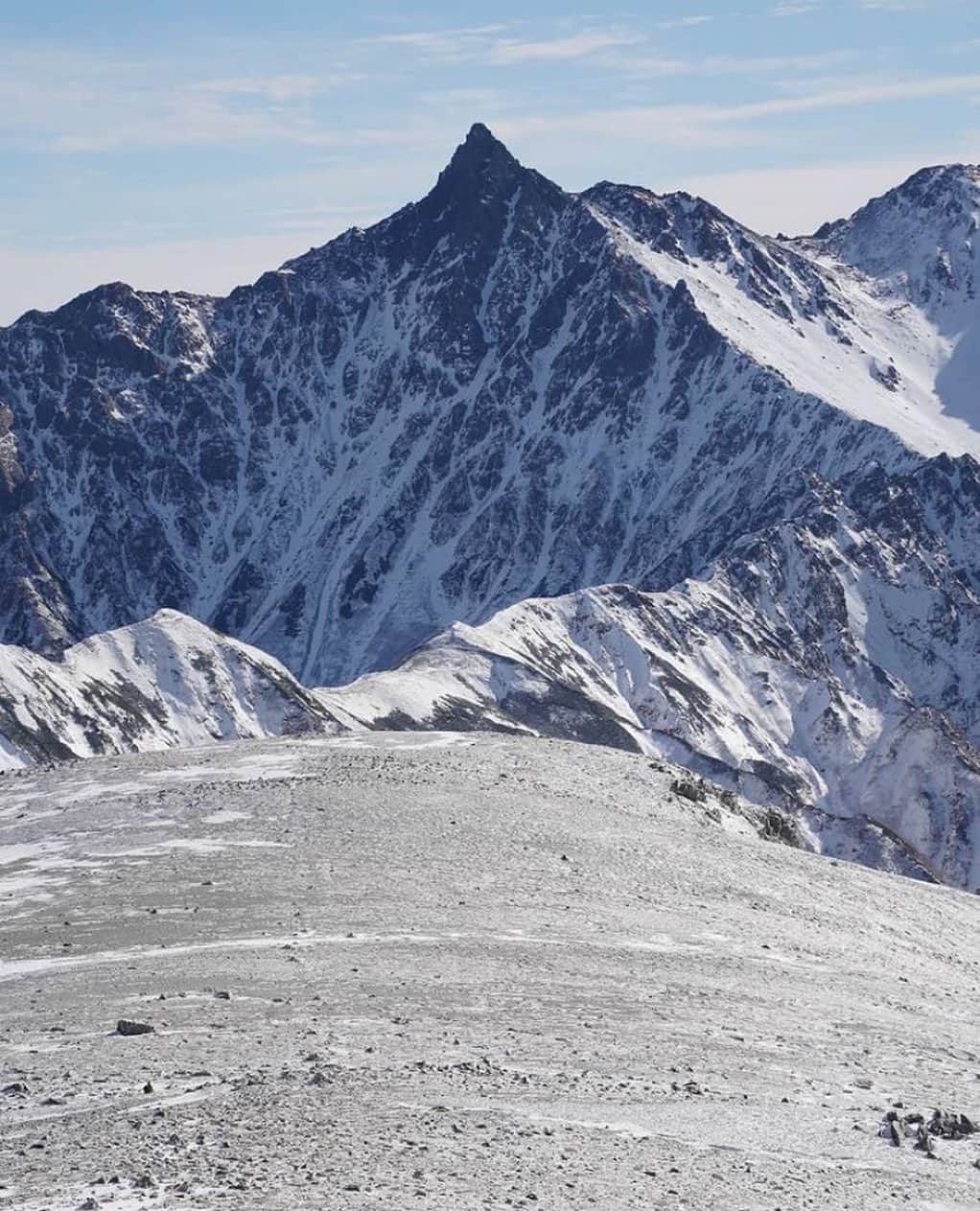 登山*トレッキング*アウトドア『.HYAKKEI』さんのインスタグラム写真 - (登山*トレッキング*アウトドア『.HYAKKEI』Instagram)「雪の双六岳から望む槍ヶ岳です🏔﻿ 美しいです……✨✨﻿ ﻿ ﻿ photo by @kazuyuki_hoshino  ﻿ ﻿ ﻿ ﻿ あなたの山の思い出picを#hyakkeime で投稿してください！みんなで素敵なお山ギャラリーをつくりましょー！﻿ ﻿ ﻿ ﻿ #登山好きな人と繋がりたい #登山 #山登り #山歩き #山が好き #landscape #絶景 #日本の絶景 #as_archive #vsco #reco_ig #光と影 #雪山 #双六岳 #槍ヶ岳」12月23日 17時23分 - hyakkei_me