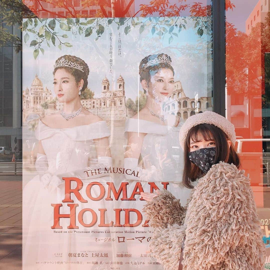 横道侑里さんのインスタグラム写真 - (横道侑里Instagram)「実は今日ね ローマの休日のミュージカル観てきたの！！！ 土屋太鳳さん主演の回！ めっちゃ素敵だった… 映画も大好きだからめっちゃ夢中になってみてました、、、💓」12月23日 17時29分 - sideroad615