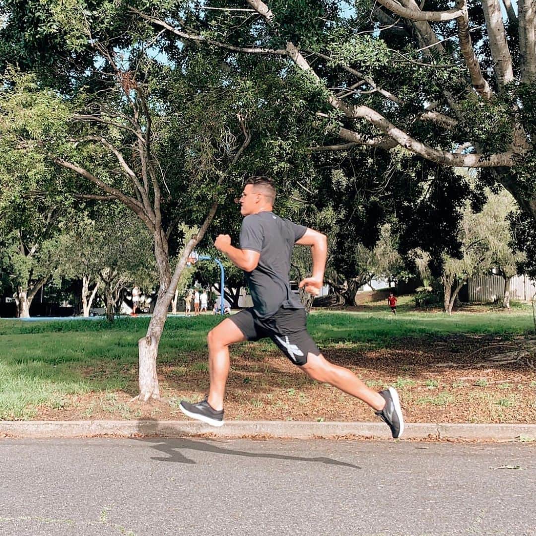ジェイデン・ハドラーのインスタグラム：「Fish out of water! 🐬 Back on that grind 💪🏼 @rebelsport #rebelSport #SportIsCalling #sponseredbyrebel」