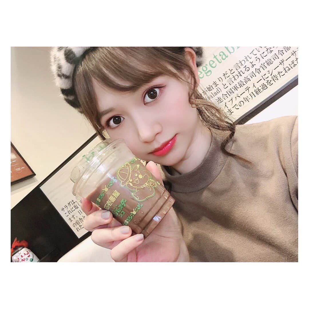 小河結香のインスタグラム：「🍛CoCo壱×ポケモン🌿 劇場版ココにちなんだコラボメニュー ココアを頼んでコースターGet💕 初期のポケモンが出るとやっぱ嬉しい🥰 プレートは完売してました💔 この日は雪降るくらい寒かったから カレーうどんにシメ飯と温玉まで頼んだ✋ 年末年始は観たい映画山積み💨 #ココイチ #coco壱番屋 #coco壱 #ポケモンコラボ #ココア #ポケモン世代 #コラボメニュー #ヲタ活 #アニヲタ #ゆんのヲタ活記録」