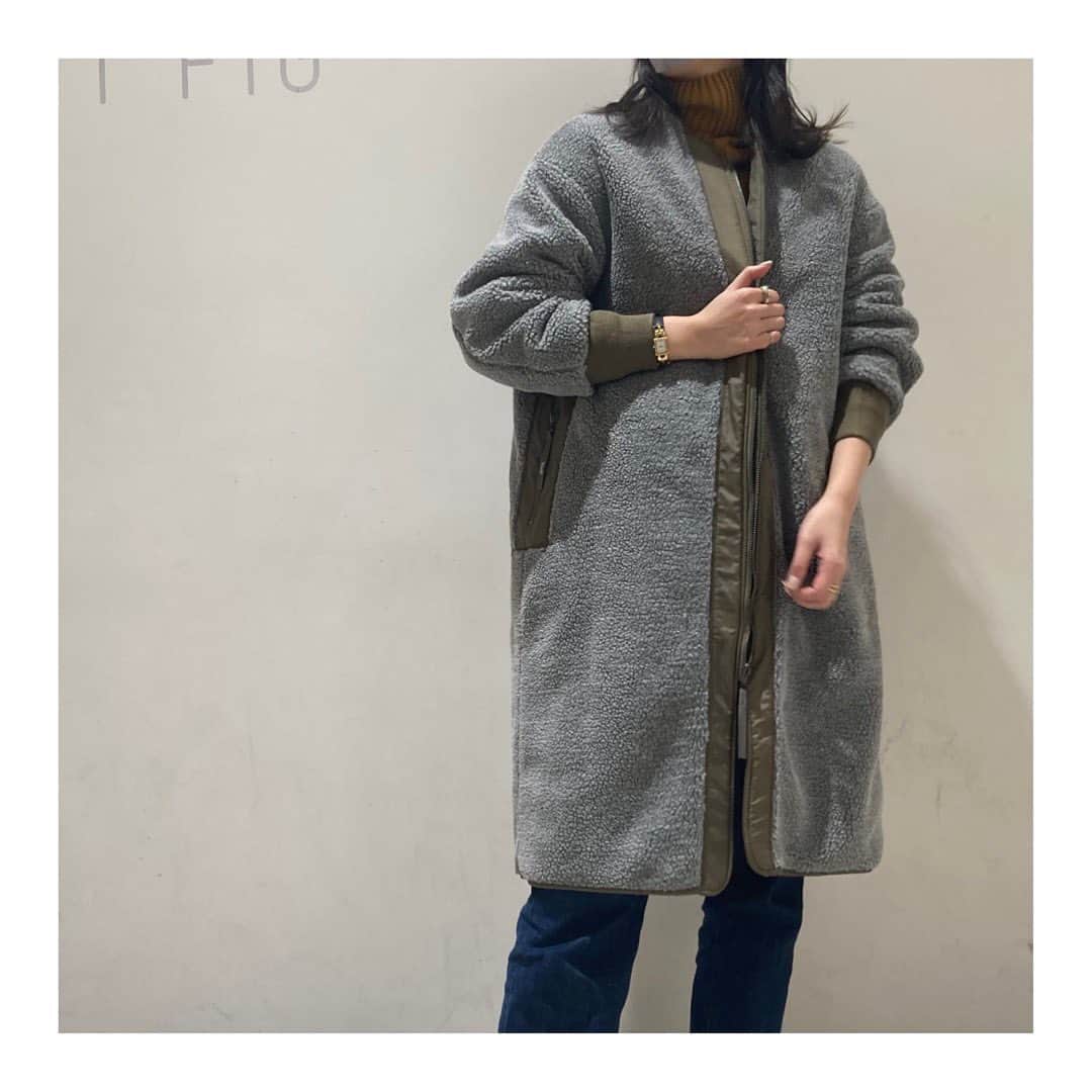 のインスタグラム：「. @yanuk_official のリバーシブルボアコート🧥💫 . . ¥48,000+tax . . お色違いでベージュもございます！！ . .」