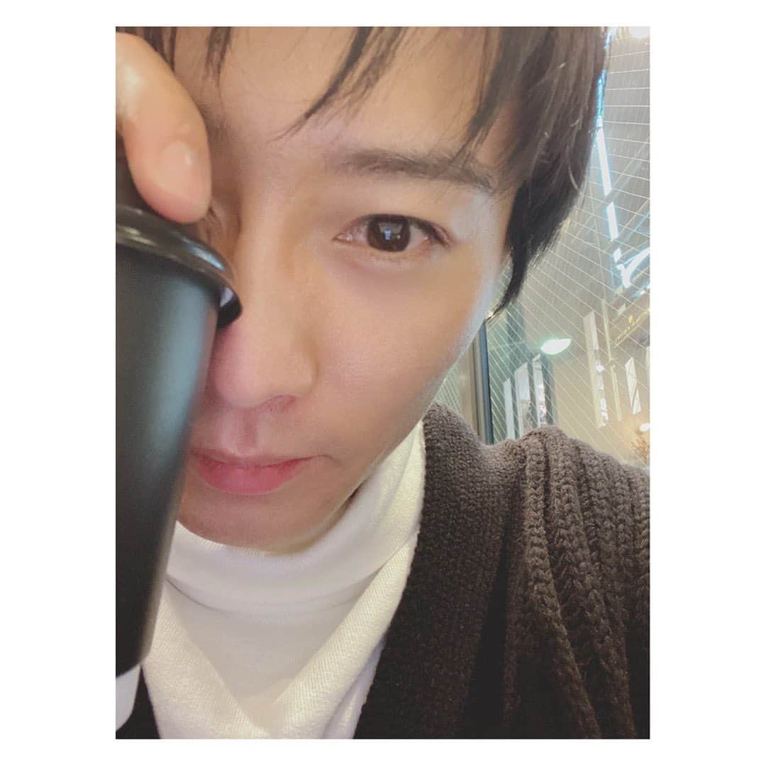 猪野広樹のインスタグラム：「もうね驚くほどゆっくりさせてもらってますよ…。　仕事納めかと思うくらいに。　  …いや、まだだ！　いよいよ明後日イノリマス開催…！！　  まさかの配信もあるので会場にいらっしゃる方は勿論、会場に来られない方もぜひぜひに…！！」