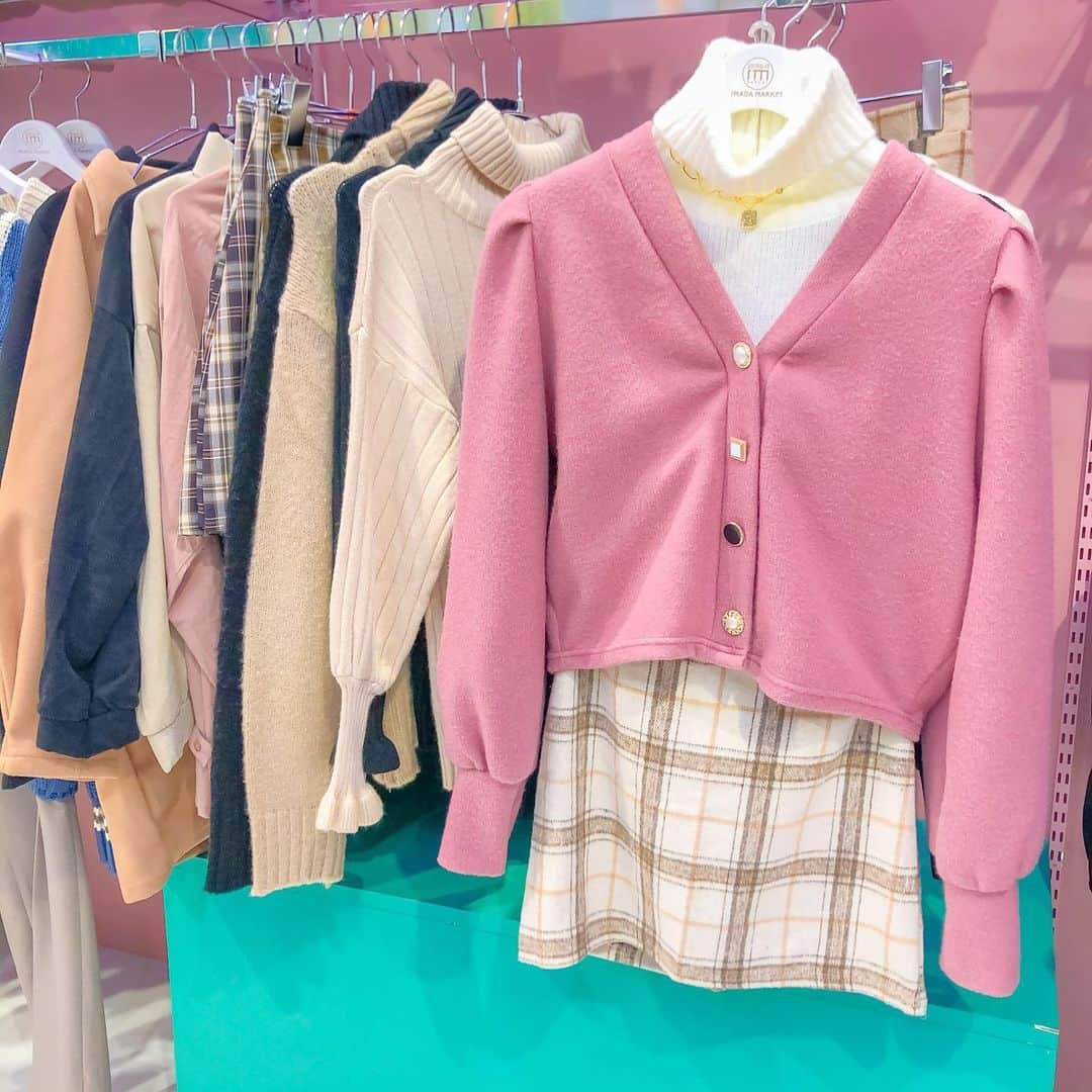 ガールズルールさんのインスタグラム写真 - (ガールズルールInstagram)「IMADA MARKET💓  〒150-0043 東京都渋谷区道玄坂2-29-1 SHIBUYA109 B1F  #shibuya109 #imadamarket #걸스룰 #한국 #한국패션 #얼짱 #데일리룩 #오오티디 #koreanfashion #girlsrule #ootd #twinlook #dailylook #ガールズルール #韓国 #韓国ブランド #韓国ファッション #韓国ファッション通販 #今日のコーデ #オルチャン #オルチャンファッション #韓国アイドル #カップルコーデ #韓国好きな人と繋がりたい」12月23日 18時41分 - girlsrule_official