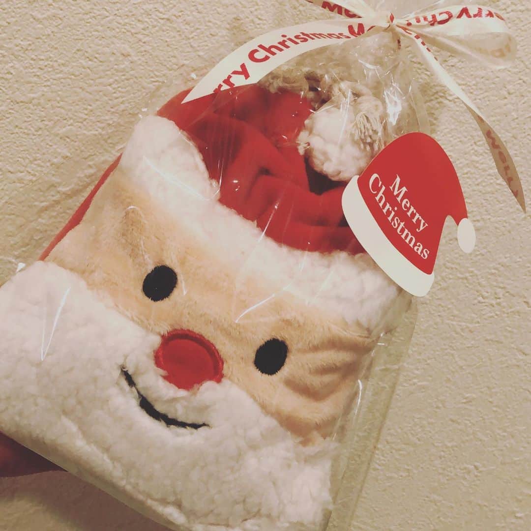 辻やすこさんのインスタグラム写真 - (辻やすこInstagram)「クリスマス🎄 可愛い😍❤️ わくわく😋🍓  #xmas  #present #thankyou  #クリスマス #お菓子」12月23日 18時59分 - yasupytsuji