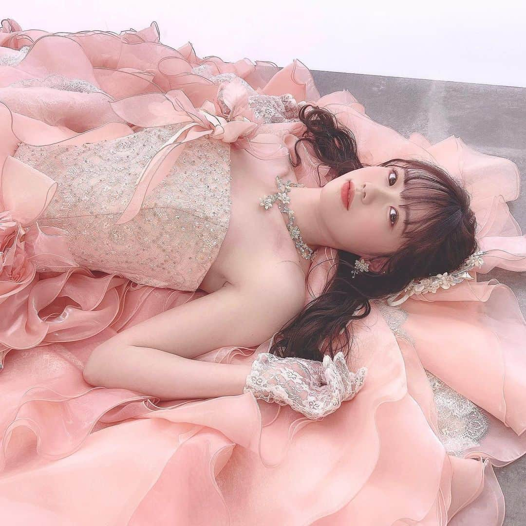 服部有菜さんのインスタグラム写真 - (服部有菜Instagram)「. 前撮りでドレスも着たのでたくさん載っけていきます〜〜🎀 . . #前撮り #前撮り写真 #ドレス #pink」12月23日 19時14分 - yuna__0330.48