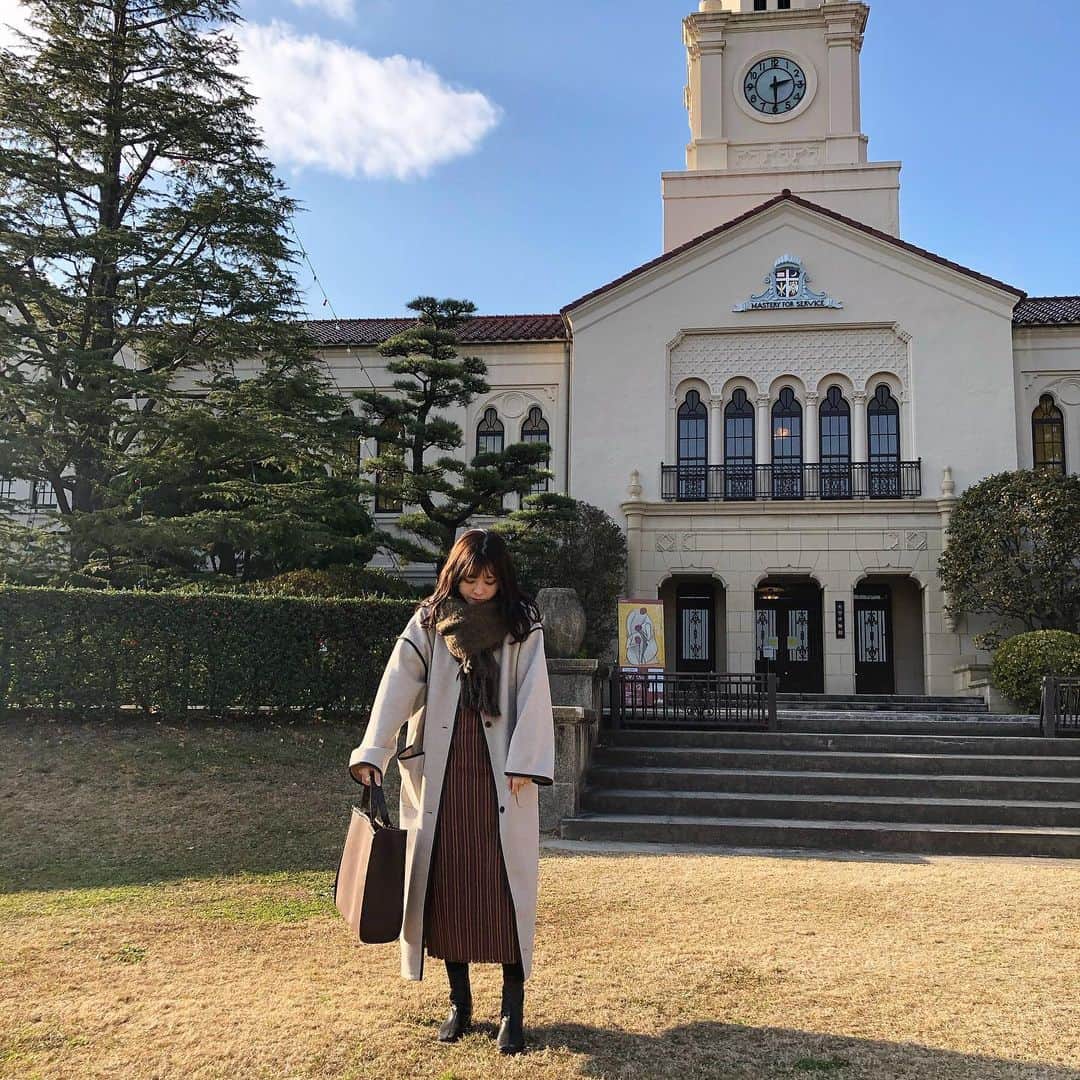 小林玲美さんのインスタグラム写真 - (小林玲美Instagram)「. ひさしぶりの学校〜！ 卒論も大詰めやあがんばろう🦦 ㅤㅤ  パイピングコート街中でいろんな人とかぶるけど可愛い◎」12月23日 19時29分 - _r_1124