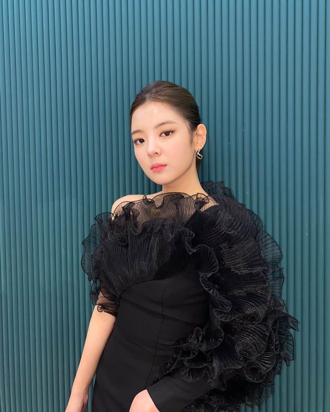 ITZYさんのインスタグラム写真 - (ITZYInstagram)「🖤」12月23日 19時49分 - itzy.all.in.us
