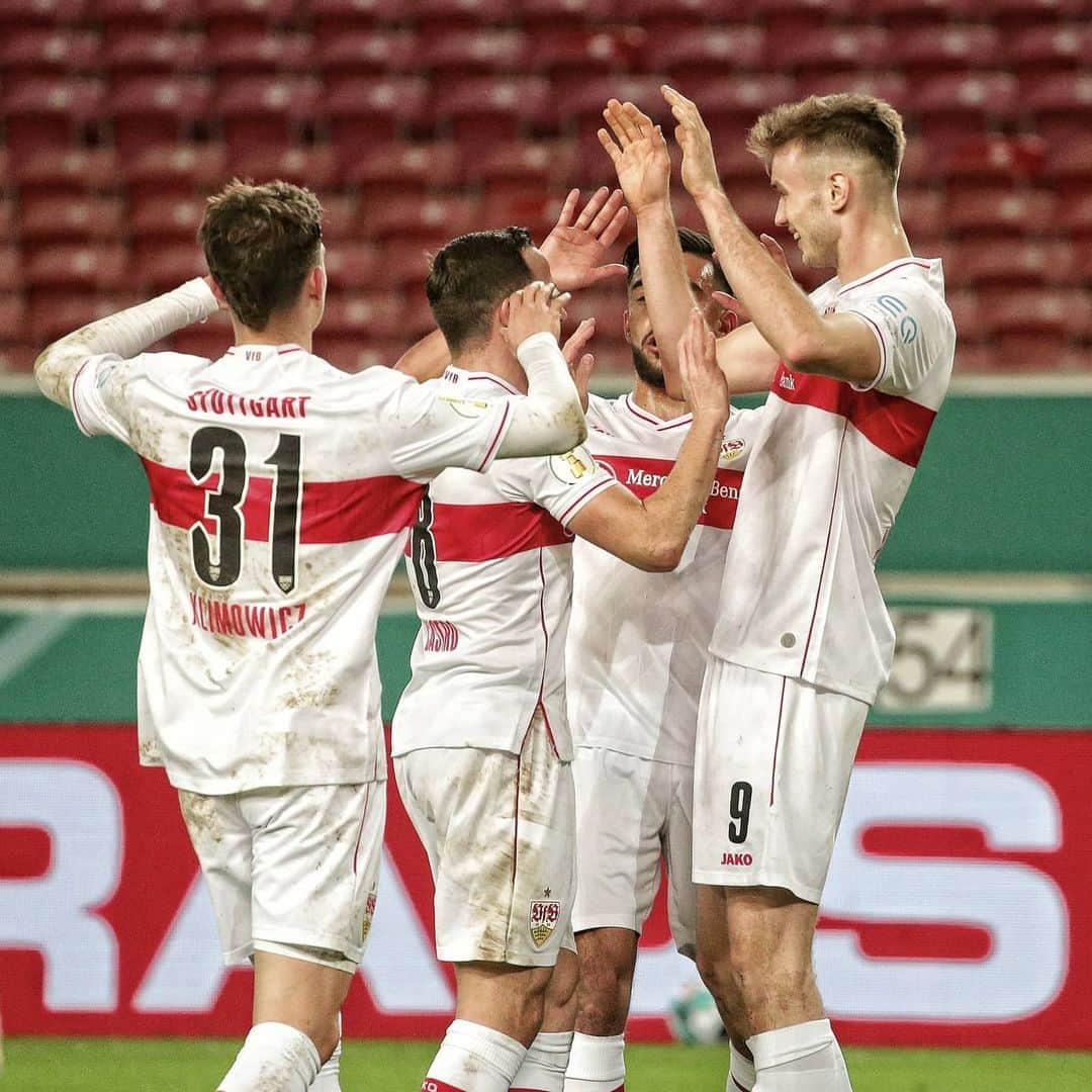 VfBシュトゥットガルトさんのインスタグラム写真 - (VfBシュトゥットガルトInstagram)「YES!!! Das Spiel ist aus! Achtelfinale, wir kommen ‼️ --- #VfBSCF 1:0 #dfbpokal #heimspiel #vfbstuttgart #vfbstuttgart1893 #auscannstatt #furchtlosundtreu #VfB #VfBInsta」12月24日 6時43分 - vfb