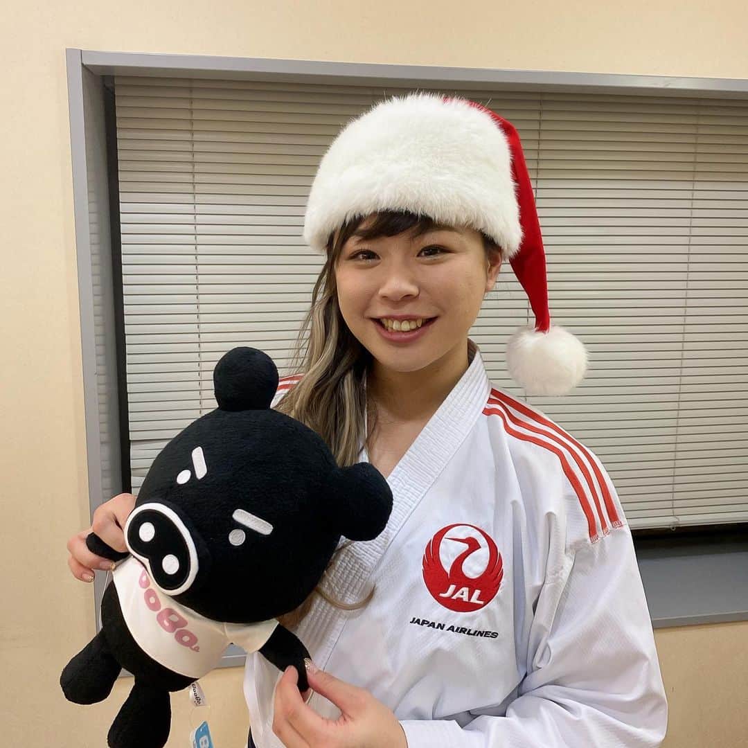 のインスタグラム：「今年のクリスマスはバタバタ🎅🎄 とりあえずHAPPY Christmas Eve❤️」