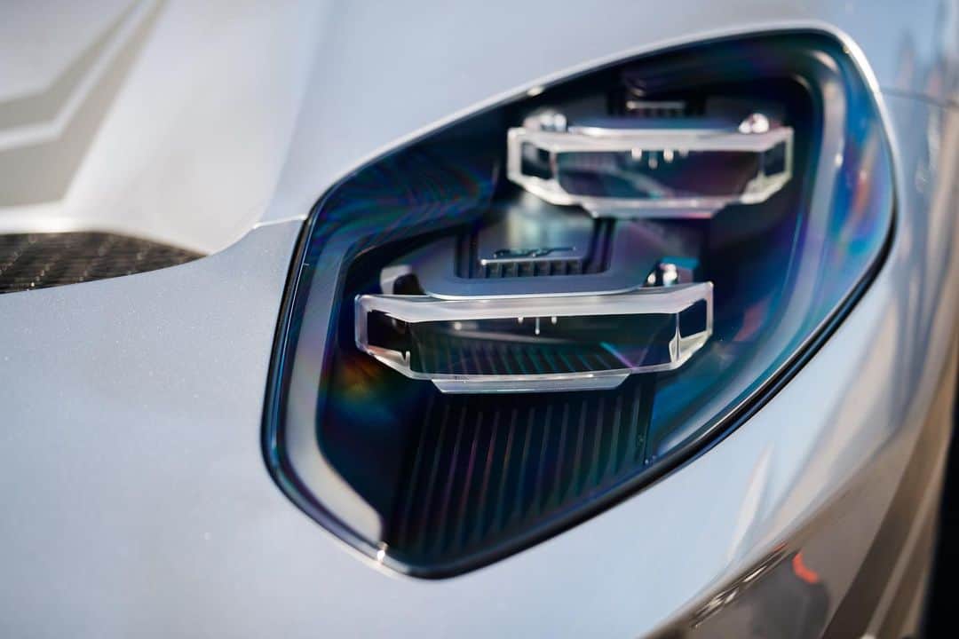 ケン・ブロックさんのインスタグラム写真 - (ケン・ブロックInstagram)「BIG thanks to @DavidBorla and @BorlaExhaust - not just for bringing out their Ford GT “Carbon Series” for a Hoonicorn Vs The World race - but for also being such a rad partner to work with this year! It’s products like this carbon fiber and titanium exhaust (made in USA) that gets me excited about working on more new projects together in the future. Thank you David and Borla! #BorlaExhaust #HoonicornVsTheWorld #FordGT」12月24日 6時08分 - kblock43