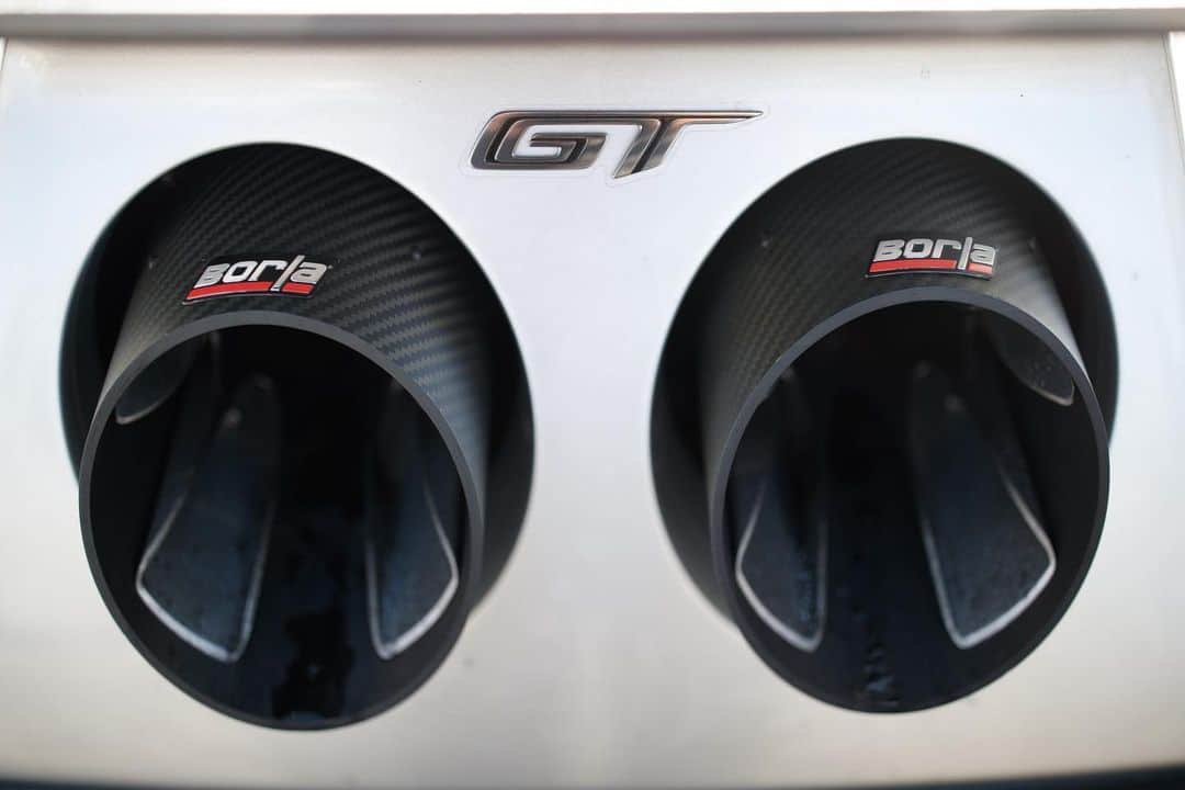 ケン・ブロックさんのインスタグラム写真 - (ケン・ブロックInstagram)「BIG thanks to @DavidBorla and @BorlaExhaust - not just for bringing out their Ford GT “Carbon Series” for a Hoonicorn Vs The World race - but for also being such a rad partner to work with this year! It’s products like this carbon fiber and titanium exhaust (made in USA) that gets me excited about working on more new projects together in the future. Thank you David and Borla! #BorlaExhaust #HoonicornVsTheWorld #FordGT」12月24日 6時08分 - kblock43