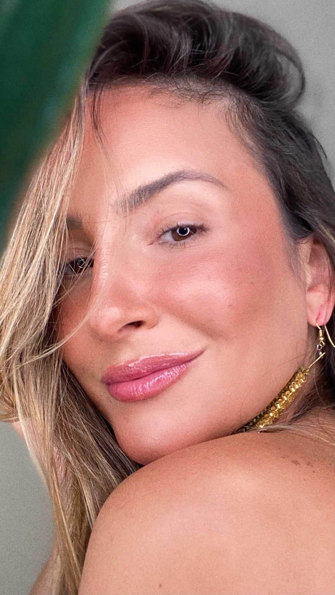 Claudia Leitteのインスタグラム：「Um show de interpretação só para falar da importância de ter a @pampamoficial junto com você em todos os lugares, a qualquer momento! 🤣🤣🤣 #PampamOficial」