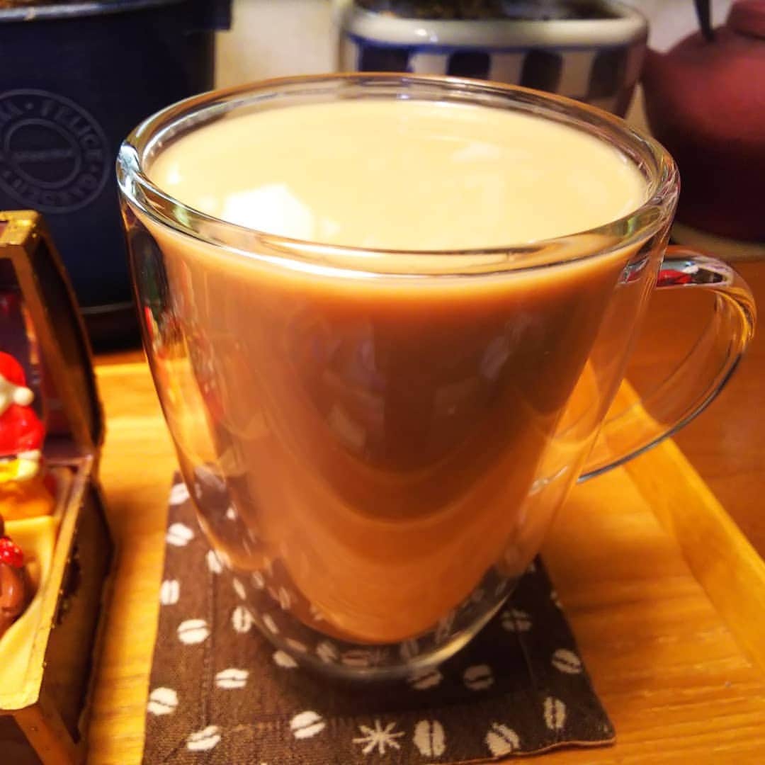 みながわゆみさんのインスタグラム写真 - (みながわゆみInstagram)「#おはようございます #今日も素敵な一日を #メリークリスマス #コーヒー #coffee #カフェオレ #おいしい #コーヒー好き #コーヒー好きな人と繋がりたい」12月24日 6時14分 - nama.09.19