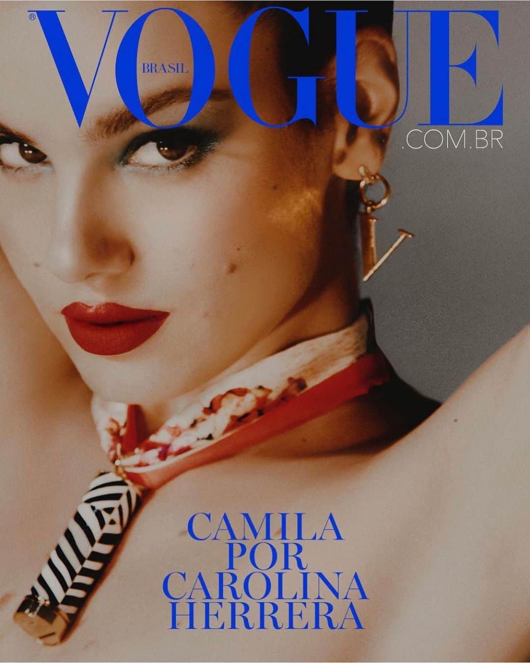 Camila Queirozのインスタグラム：「@voguebrasil 👄💄  Special thanks to @carolinaherrera. Photo @lufreee  Make @silviogiorgio  Styling @julianoezuel  Diretora de arte @juliakoala  Prod. Executiva @marinachicca e @laricarvalho.s  @pedrosales_1  Assessoria @13thprod」
