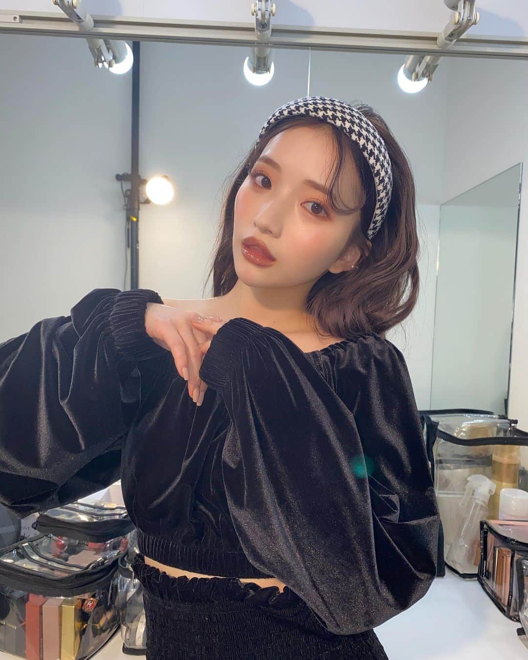 南りほのインスタグラム：「🖤🖤🖤」