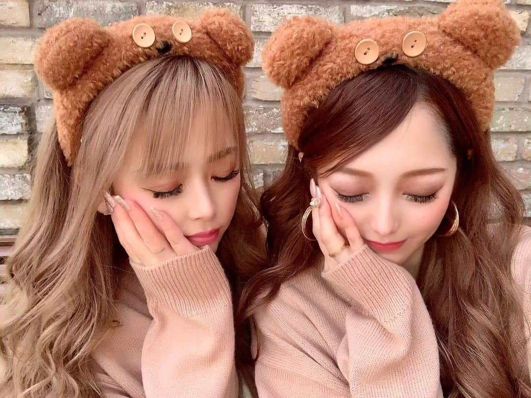 のインスタグラム：「𝐒𝐔𝐙𝐔❤︎𝐌𝐎𝐌𝐎  𝐁𝐄𝐒𝐓 𝐅𝐑𝐈𝐄𝐍𝐃 　𝐓𝐢𝐦 𝐜𝐨𝐝𝐞🧸  #usj#bff#friend #gal#rady#girl #2020#ユニバコーデ #ティムコーデ#ゆにば#ギャル #ユニバーサルスタジオジャパン  #インスタグラマー#可愛い女の子 #オシャレさんと繋がりたい」