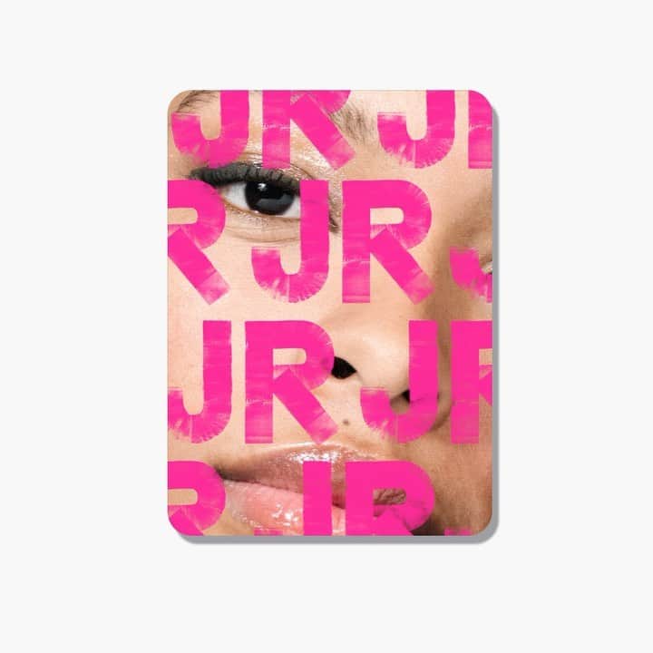 ボビー・ブラウンのインスタグラム：「Available on @jonesroadbeauty for all those last minute oops I forgot gifts. A digital gift card. I bought one. Who wants it? Tag a friend and we’ll pick 5 of you to gift your bestie or your mom or gift your self. ( 100.00 ) each」
