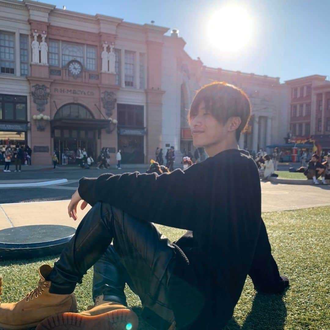 川端誠生のインスタグラム：「先月実家に帰ってた時の！ ユニバで撮った写真だよ☺️ おさめといてw #ユニバーサルスタジオジャパン #ユニバーサル #冬 #関西旅行 #大阪観光 #大阪 #ドラえもん #マリオ #f4f #l4l #follwme #いいね返し #ユニバ」