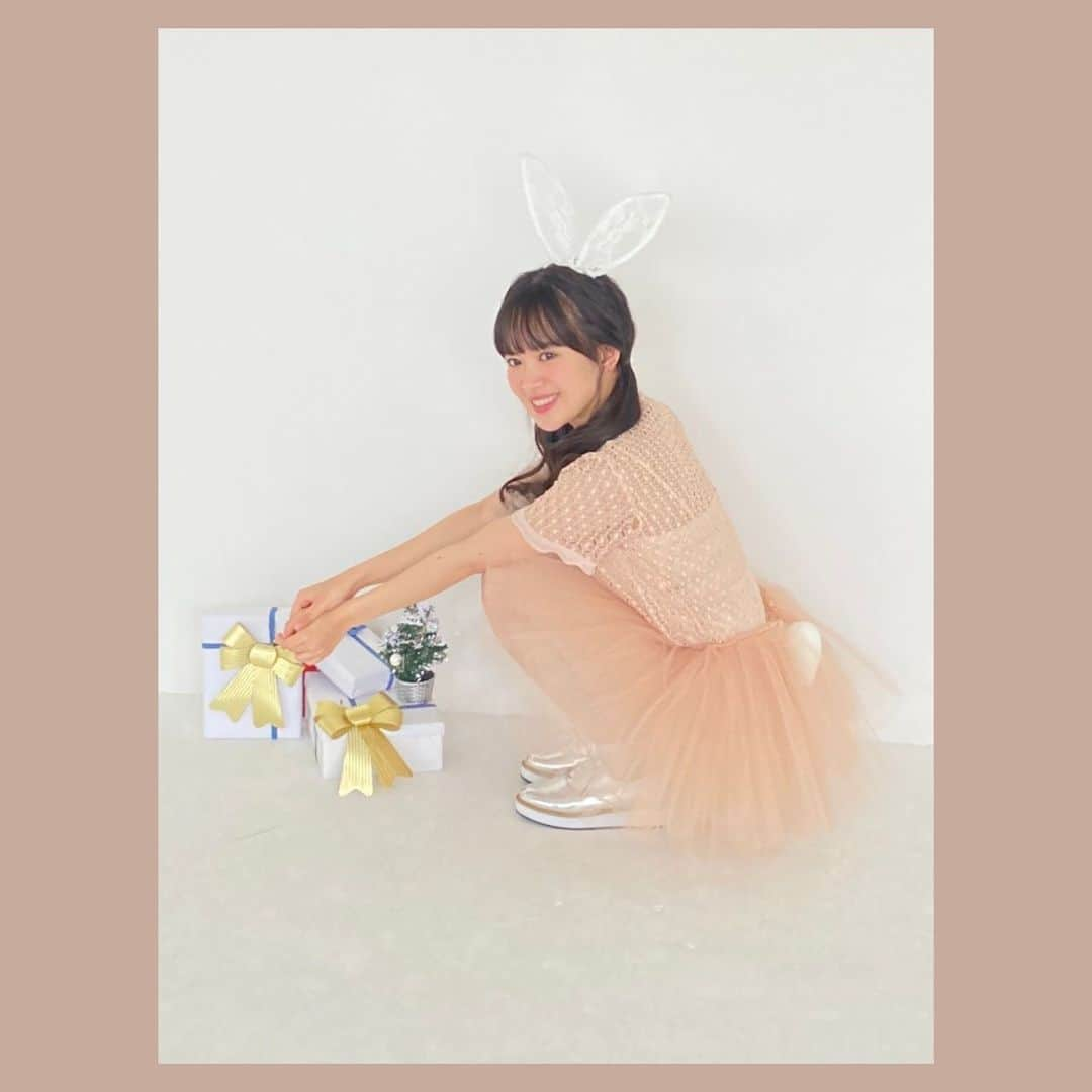 BEYOOOOONDSさんのインスタグラム写真 - (BEYOOOOONDSInstagram)「🧸🧸🧸🧸 . #里吉うたの です🐶 . ｢スカパー！ みんなのファン祭り アイドルクリスマスフェス｣ ご覧頂きありがとうございました！！💚❤️ ひと足早いクリスマス！ たくさんのグループさんとご一緒できてとっても楽しかったです🥰 . そして！ 本日より発売の｢アップトゥボーイ｣さんに掲載していただいております🐕👏 連載｢びよーんむ｣ぜひチェックお願いしますっ🐰🐰 . #BEYOOOOONDS #いい沼ハマってんね #アイドルクリスマスフェス  #アップトゥボーイ さん #うさぎ になったよ🐰 🧸🧸🧸🧸」12月23日 21時52分 - beyooooonds_official