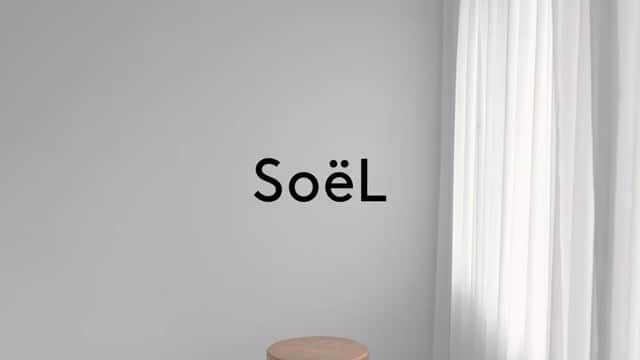 赤坂由梨のインスタグラム：「ㅤㅤㅤㅤㅤㅤ  ジュエリーブランド  SoëL（ソエル）さんの﻿ イメージビジュアル、ムービーに出演させて頂きました。﻿  ネックレスが後ろじゃなくて前で留めることができたり﻿ 長さを変えて変化を楽しむことができたり﻿ ストレスフリーで着用できる新しいジュエリーの形。﻿ 是非チェックしてみて下さい☺️💎ㅤㅤㅤ﻿ ﻿ #SoëL#soel #jewelry #ソエル#ジュエリー﻿ #美しくを心地よく #山梨#甲府」