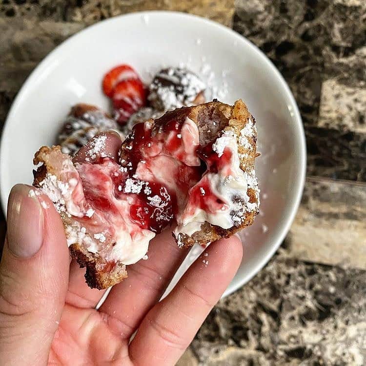 Flavorgod Seasoningsさんのインスタグラム写真 - (Flavorgod SeasoningsInstagram)「Mixed berry french toast poppers, filled with raspberry and strawberry jams blended with cream cheese! (swipe to see the inside, and what we did with the left over crust!) 😋by customer @platesbykandt⁠⠀ -⁠⠀ Add delicious flavors to your meals!⬇️⁠⠀ Click link in the bio -> @flavorgod  www.flavorgod.com⁠⠀ -⁠⠀ @flavorgod buttery cinnamon roll for my French toast batter 🔥🧈⁠⠀ -⁠⠀ @auntmilliesbread giant white bread for a wide slice and plenty of room to spread your filling. 🍞⁠⠀ @smuckersbrand raspberry and strawberry jam 🍓⁠⠀ @driscollsberry fresh strawberries 🍓⁠⠀ -⁠⠀ Flavor God Seasonings are:⁠⠀ 🍓ZERO CALORIES PER SERVING⁠⠀ 🍓MADE FRESH⁠⠀ 🍓MADE LOCALLY IN US⁠⠀ 🍓FREE GIFTS AT CHECKOUT⁠⠀ 🍓GLUTEN FREE⁠⠀ 🍓#PALEO & #KETO FRIENDLY⁠⠀」12月23日 22時03分 - flavorgod