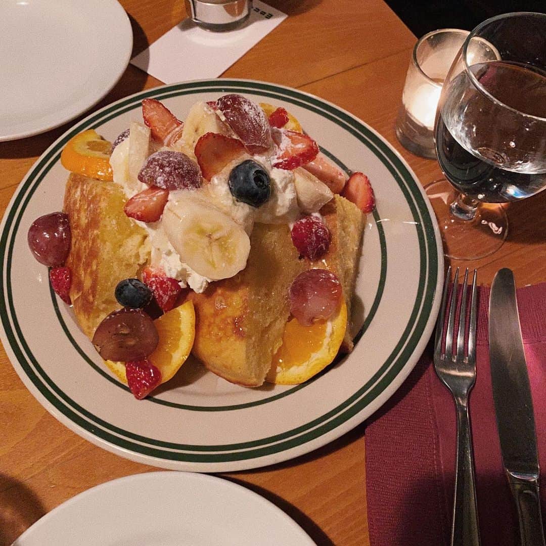 安田愛音さんのインスタグラム写真 - (安田愛音Instagram)「🍽🤤🤍 おっいしかったー！！ モントークよく行くけど 初めてパンケーキたのんだ」12月23日 22時07分 - ainee.y