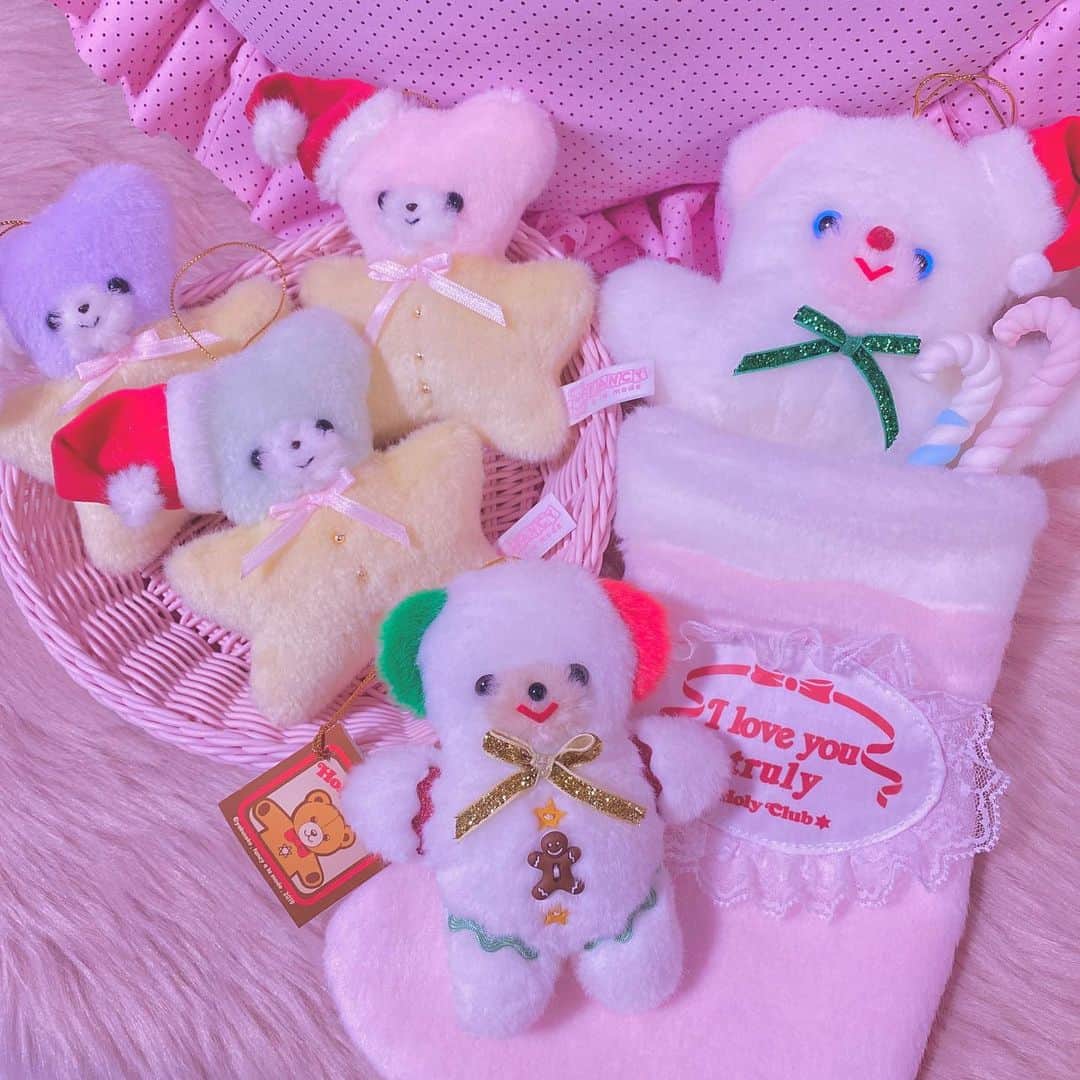 のインスタグラム：「あしたががイブなんて実感なさすぎ  #fancytoy##pinkroom#ファンシー#ゆめかわ#パステル#ゆめかわいい#ファンシートイ#クリスマス#ファンシーアラモード#fancyalamode」