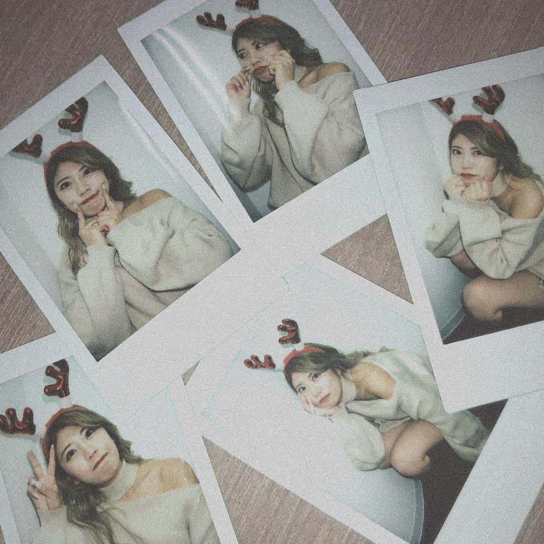 EON（梶野恵園）のインスタグラム：「﻿ ﻿ ♡♡♡♡﻿ ﻿ ﻿ サンタコスしたいいいいいい﻿ ﻿ 持ってないぞおおおおお﻿」