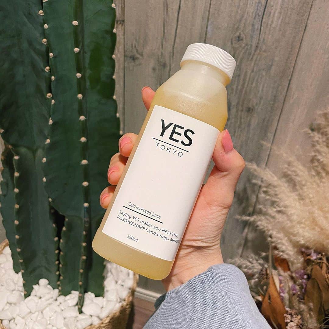 sayocoのインスタグラム：「meyがくれたYESのジュース🍍💗 美味しかった〜また飲みたい〜😋 #yestokyo」