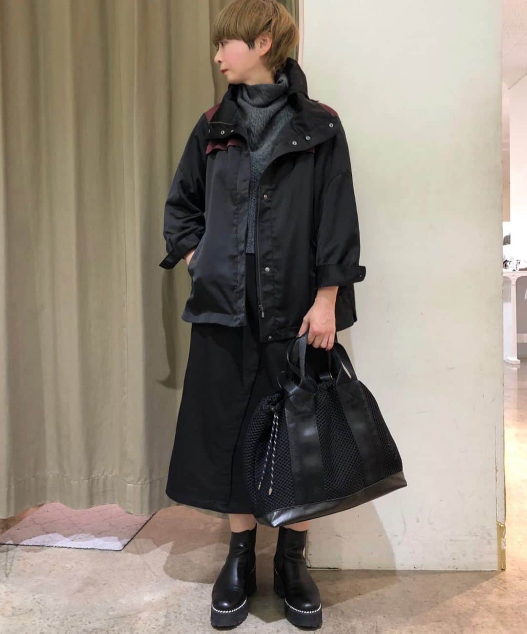 GATHER yamatoのインスタグラム：「. 冬は！ブルゾンも変化のある デザイン性高めアイテムが新鮮です👍✨ ニットポンチョとワンピースのコーデに 悩まなくて良い！ twin set one-pieceを合わせて♡  ATSURO TAYAMA ブルゾン¥39,000+tax▷(３０%OFF) ATSURO TAYAMA ツイン・セットワンピース 29,000+tax▷(３０%OFF) バック/¥10,780(tax﻿in)  ・ ーーーーーーーーーーーーー ・ #gather#GATHER大和 #ギャザー #佐賀 #大和#code#fashion#ootdfashion#セレクトショップ #モード#ATSUROTAYAMA#syuri.」