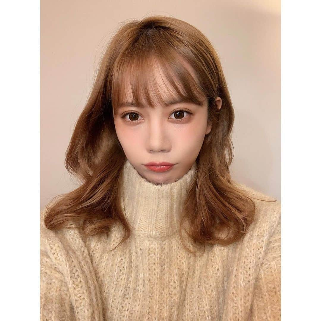 MACOさんのインスタグラム写真 - (MACOInstagram)「今日は自前ヘアメイクー！ NARSさまさま…🤍🤎 ネットサイン会ありがとうー♡  #hairmake #NARS」12月23日 23時28分 - maco___official