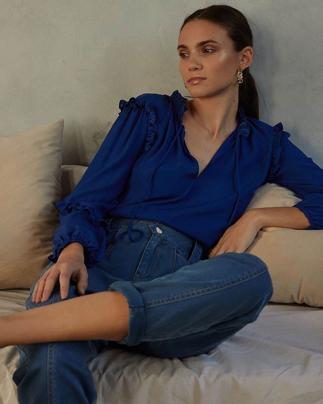 デレクラムのインスタグラム：「The Jessa Blouse and Alexa Pant – Made for staying in or stepping out.」