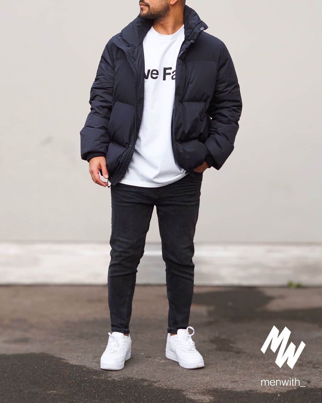 Men Withのインスタグラム：「Cool photo of our dear friend @burak34xy 👌🏽 #menwithstreetstyle」