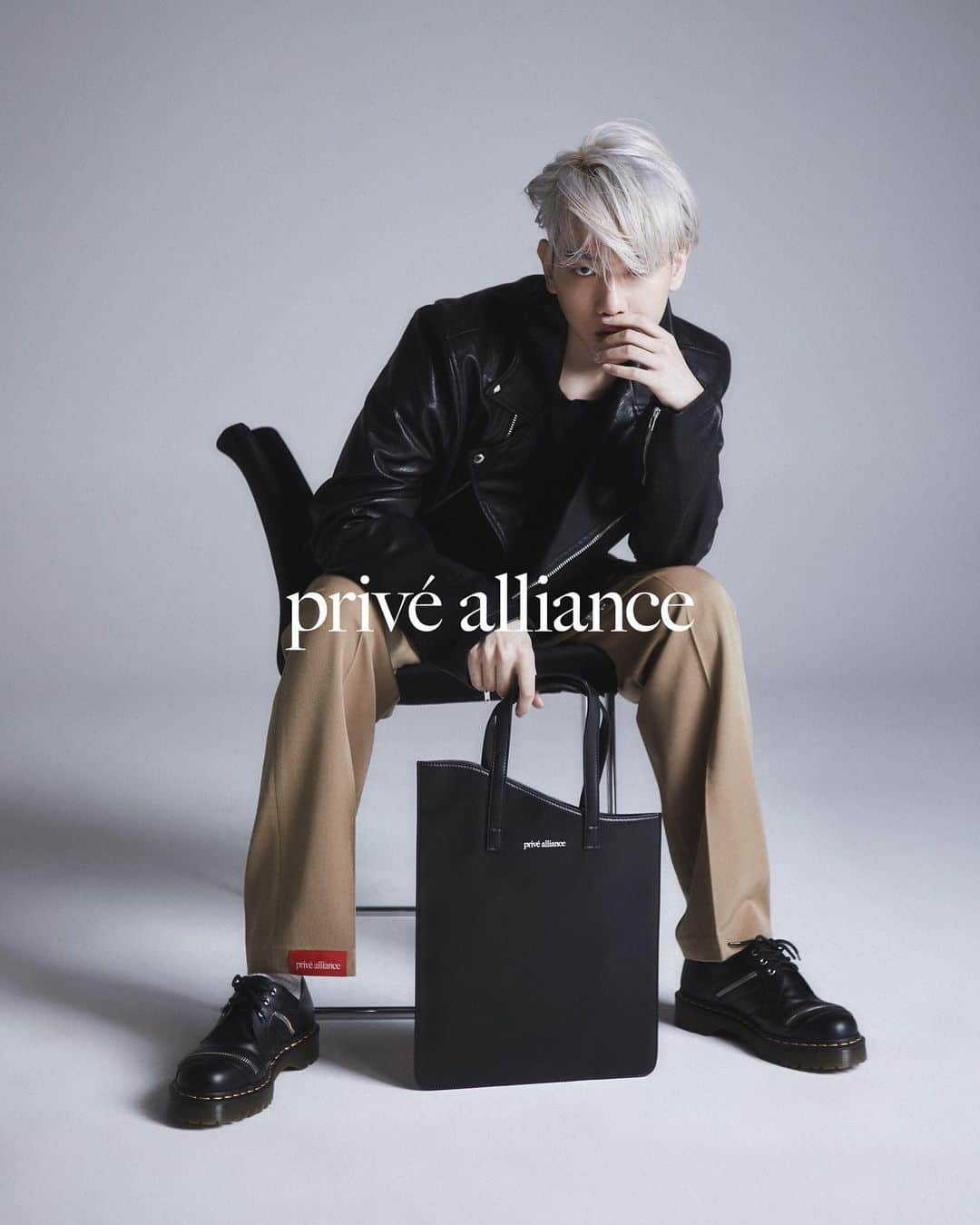 ベクヒョンさんのインスタグラム写真 - (ベクヒョンInstagram)「이게 그 일하고 온다는 날!  #privealliance #광고」12月24日 0時19分 - baekhyunee_exo