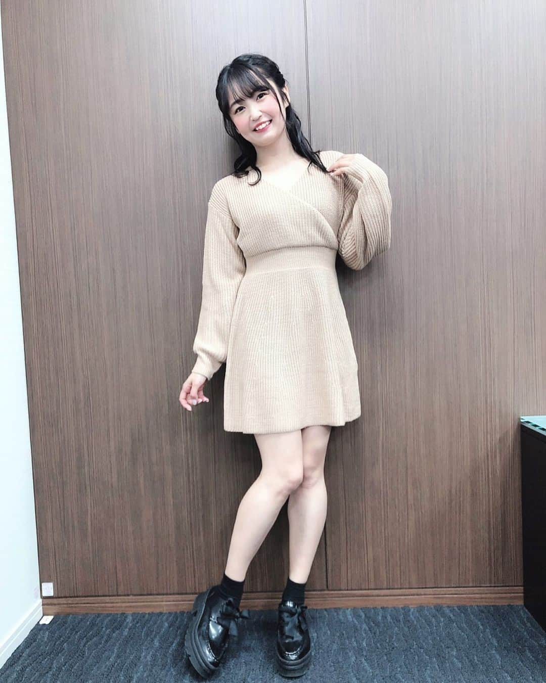 惣田紗莉渚さんのインスタグラム写真 - (惣田紗莉渚Instagram)「12/19のお話し会でも 着ていた私服です👗 ミニスカートは 私服では さいきんめっきり 履かなかったのだけど 久しぶりに履いたら すごく寒いので ロングブーツ 買わなくちゃですね👢 #私服 #lilyboutique  #zara」12月24日 0時55分 - sarisari0118