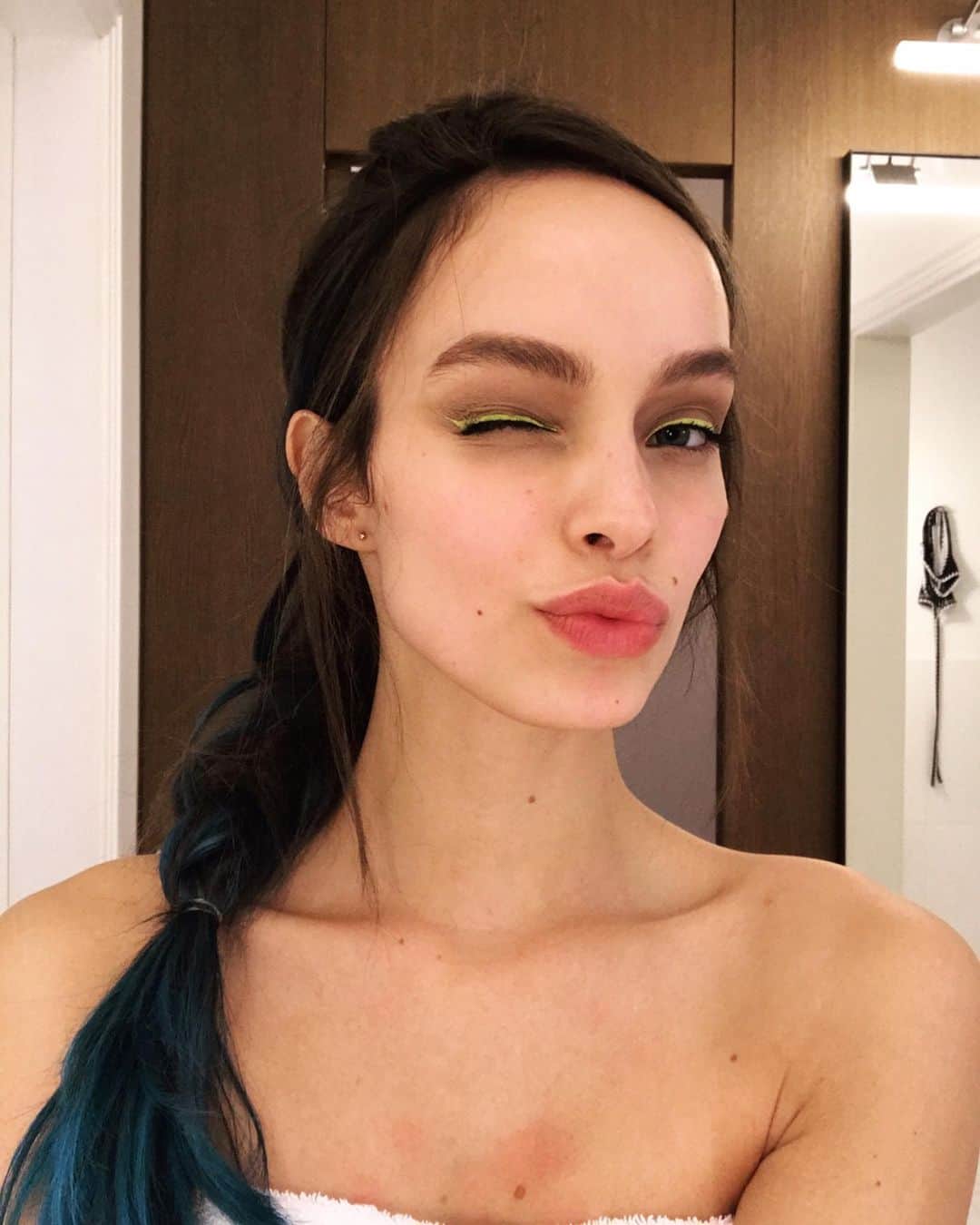 のインスタグラム：「2020 random photo dump! WHAT A YEAR!  Bye everyone in social media, i will come back in 2021 with a lot of news to share with you 🎈  Sending love, stay safe, keep your vibration high !」