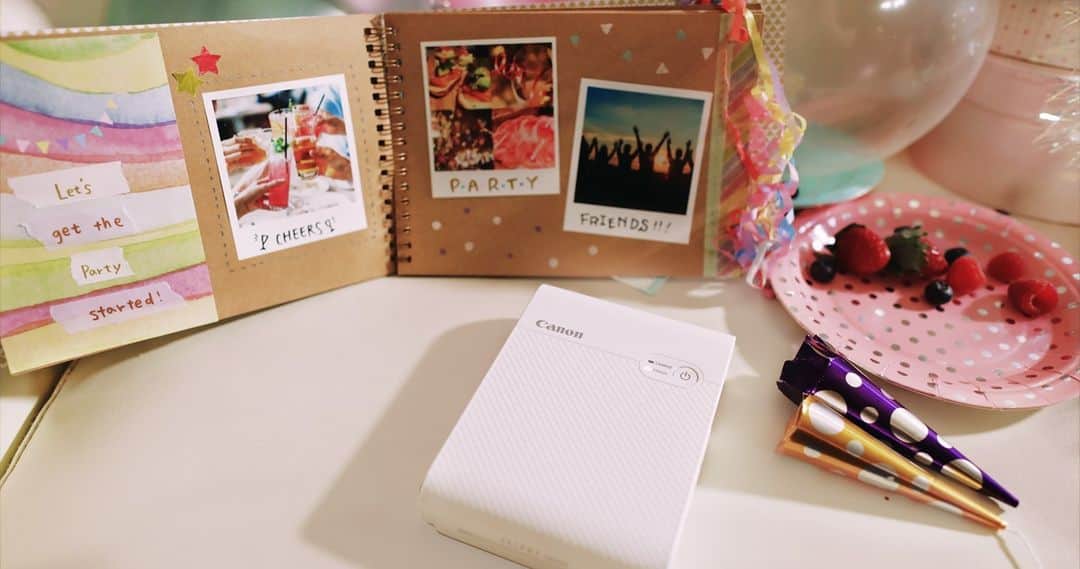 Canon UKさんのインスタグラム写真 - (Canon UKInstagram)「Journaling and scrapbooking can be great ways to reflect on your favourite memories.  With £20 / €20 off the SELPHY SQUARE QX10 instant printer till 8th January, now's the perfect time to get started.」12月24日 1時41分 - canonuk