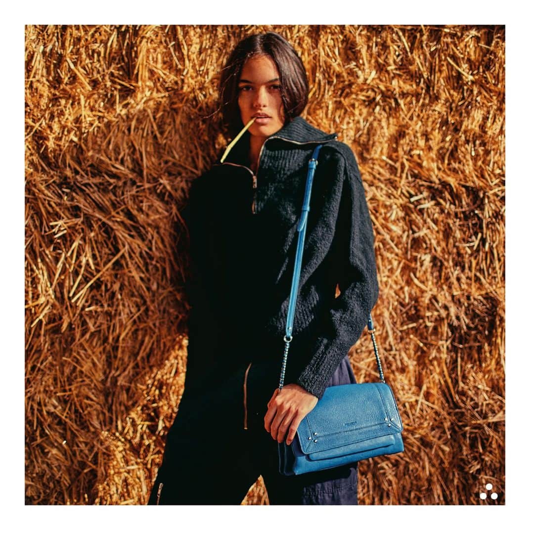 ジェロームドレイフュスのインスタグラム：「All the blues #jeromedreyfusscharly . . Art Direction & Photo @germainchauveau Style @claire_dhelens Model @imnotgrace #jeromedreyfuss #charly #jeromedreyfusscharly #rootsdeluxe #aw20」