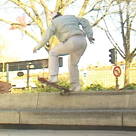 スラッシャーのインスタグラム：「🇫🇷 @helas_caps ‘Hôtel de Ville’ video is LIVE on ThrasherMagazine.com 📡」