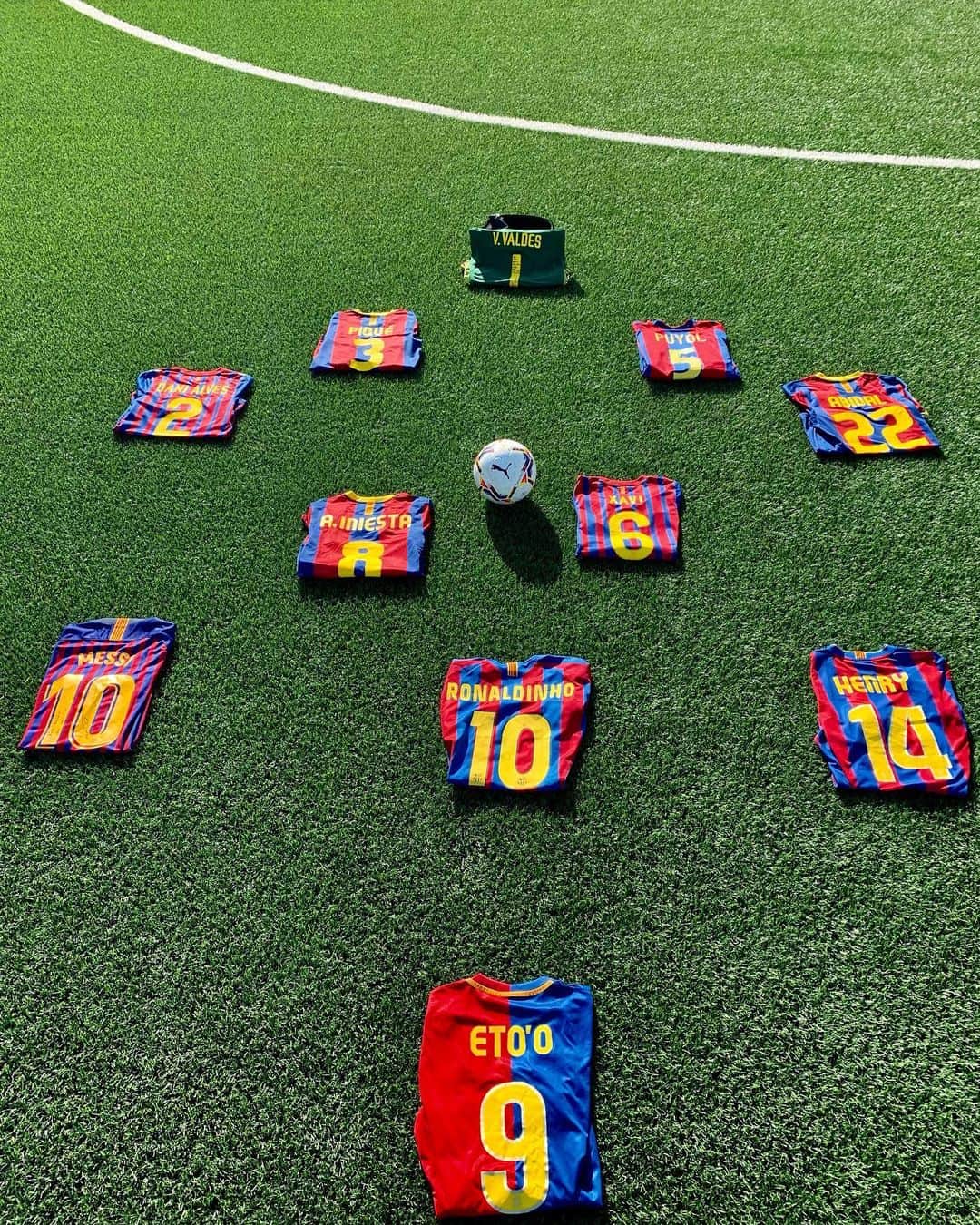 ボージャン・クルキッチのインスタグラム：「A or B? 🤔 The best XI of players I've played with or the best XI of players I've played against.  Which would you go for? 😁 // A o B? 🤔 El millor XI amb el que he jugat VS el millor XI contra el que he jugat.  Amb quin us quedeu? // ¿A o B? 🤔 El mejor XI con el que he jugado VS el mejor XI al que me he enfrentado.  ¿Con cual os quedáis? 😁」