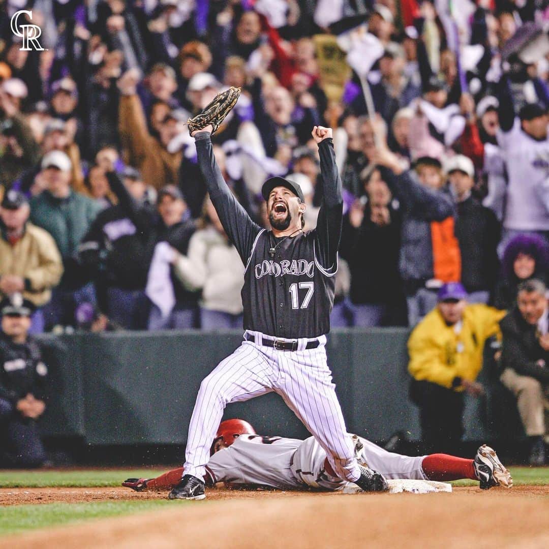 コロラド・ロッキーズのインスタグラム：「Curl up on Christmas Eve with some Rockies Classics! We’ve got the 2007 World Series Clincher on YouTube.com/Rockies 🎅🏻🎄⚾️」