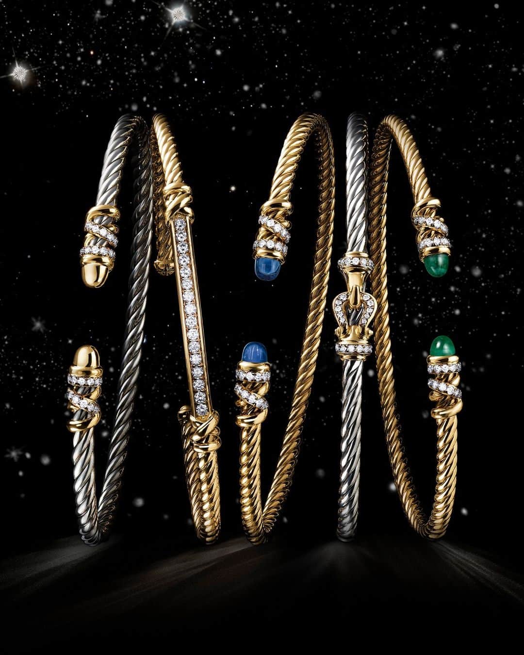 デビッドヤーマンのインスタグラム：「Waited until the last minute for holiday gifts? Tap the link in our bio and receive complimentary overnight shipping on orders placed before 3pm EST. Or, with GiftNow, they can choose their size, metal or gemstones. #LinkinBio #DavidYurman」