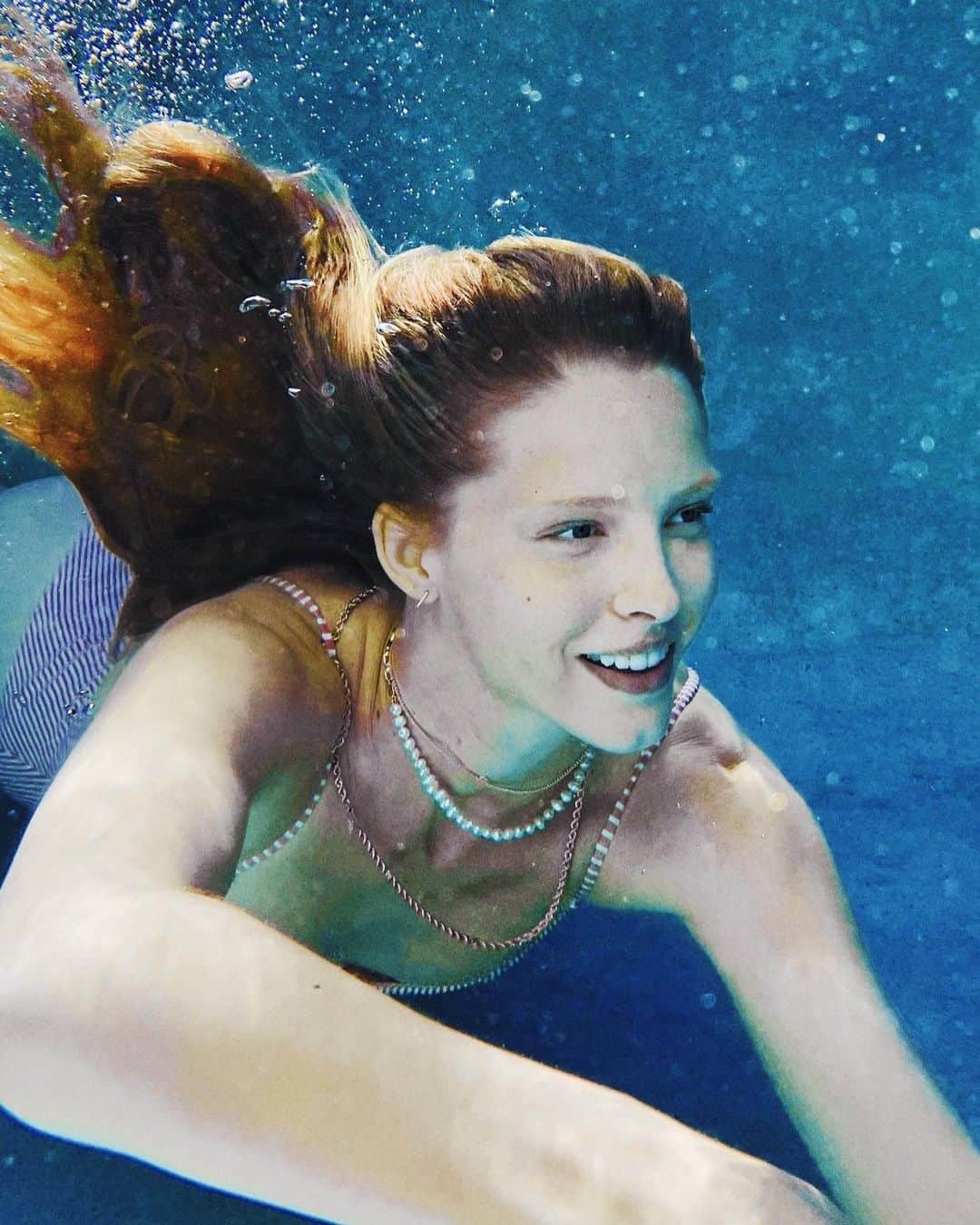 アビー・チャンピオンのインスタグラム：「🧜‍♀️🧜‍♀️」