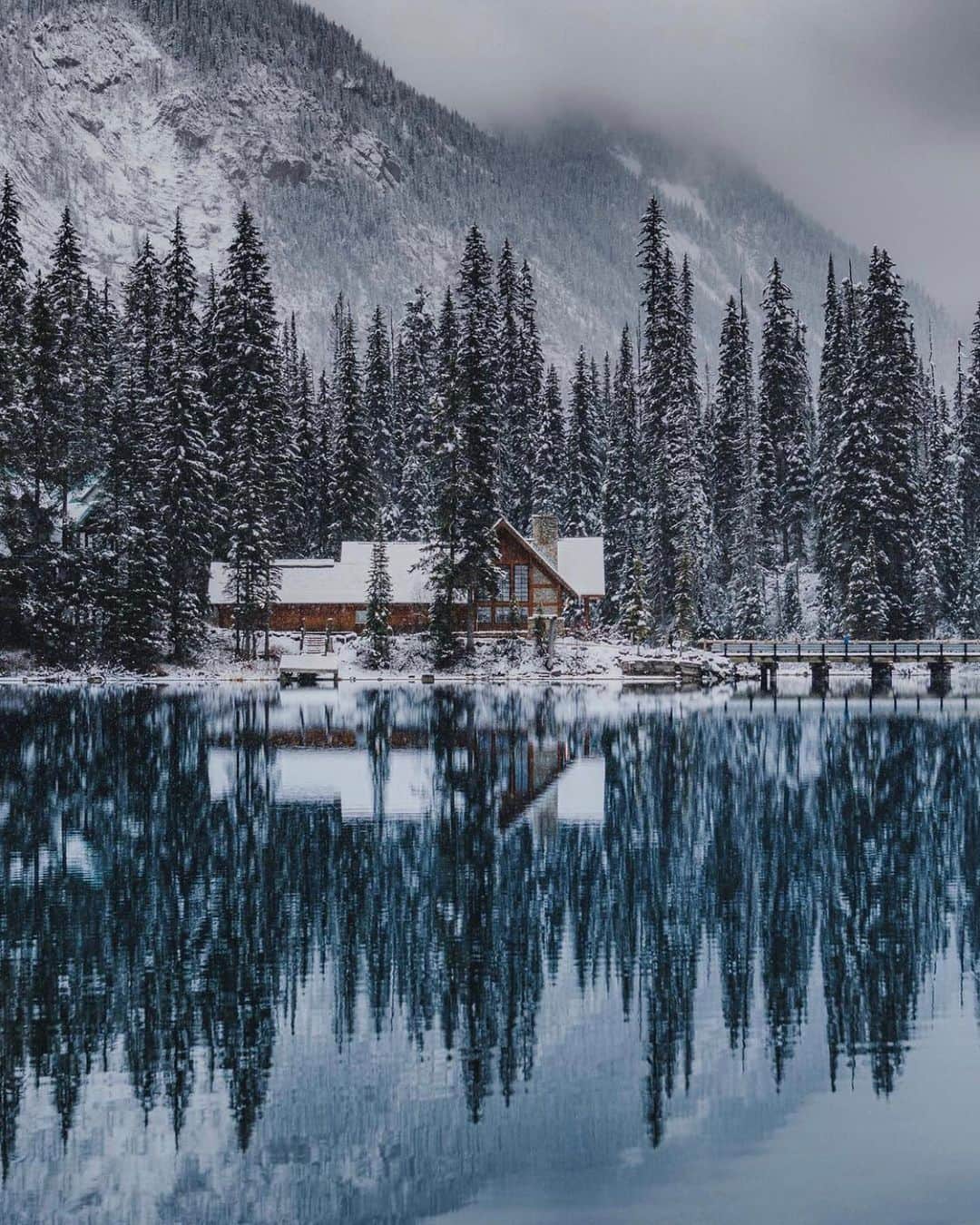 FOLKのインスタグラム：「Just winter things. Which favorite are you dreaming of? 1.) @braybraywoowoo 2.) @jeff.n.brenner 3.) @zackkcore 4.) @simeonkraeft 5.) @hellofromagnes 6.) @monascherie 7.) @fabian.huebner」