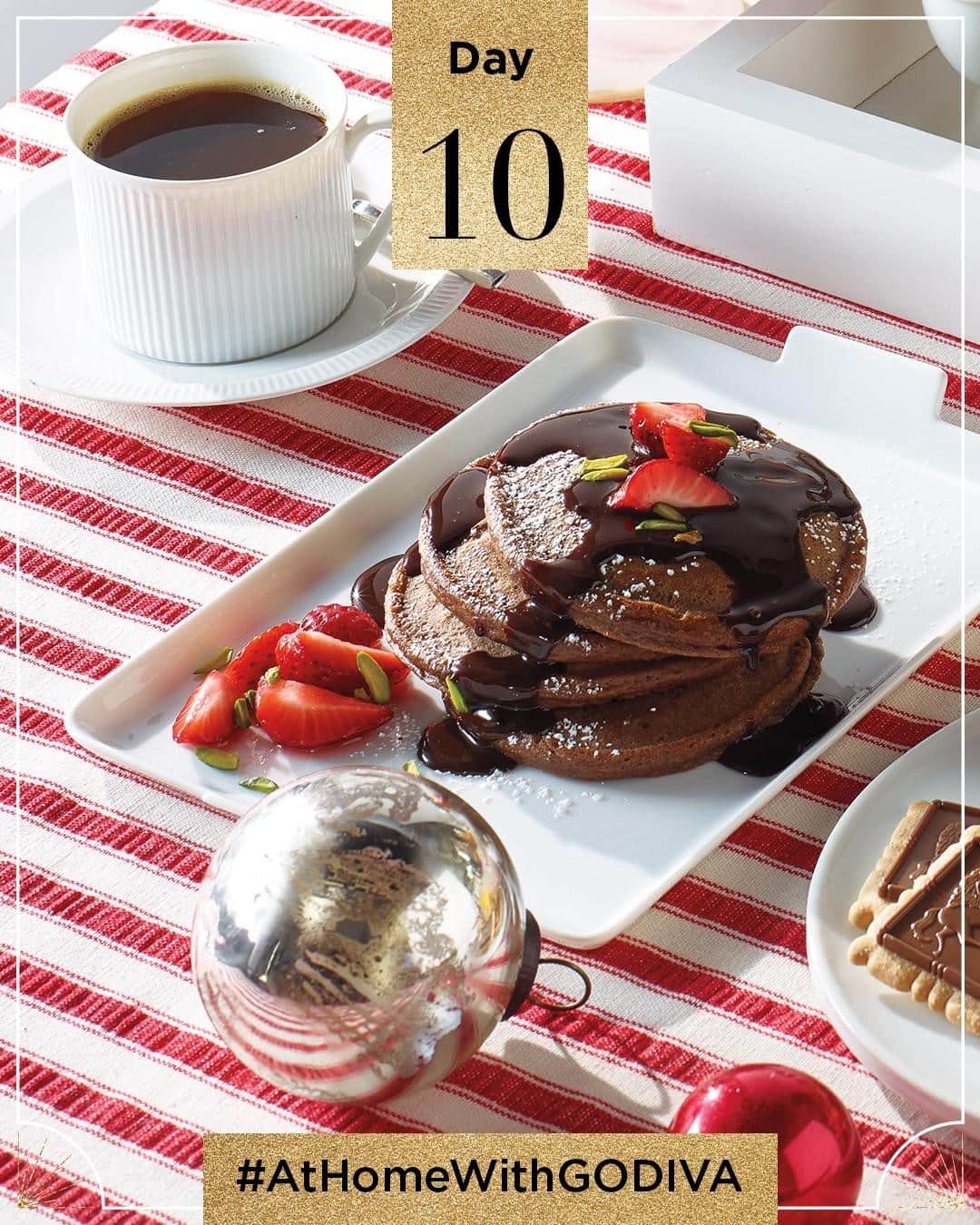 GODIVAさんのインスタグラム写真 - (GODIVAInstagram)「On the tenth day of Christmas GODIVA gave to me, indulgent Chocolate Pancakes perfect for Christmas morning. 🎄🥞 Head to our link in bio for the recipe!」12月24日 4時00分 - godiva