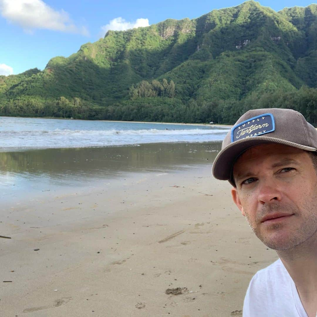 ブライス・ジョンソンさんのインスタグラム写真 - (ブライス・ジョンソンInstagram)「Later Hawaii, thanks for the fond memories. 🤙🏽 #Hawaii 🌈」12月24日 4時23分 - mrbrycejohnson