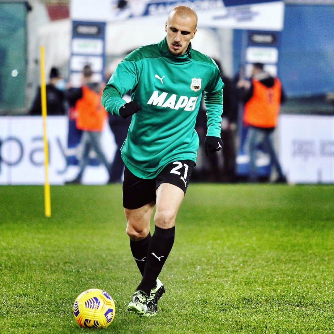 USサッスオーロ・カルチョさんのインスタグラム写真 - (USサッスオーロ・カルチョInstagram)「MATCH DAY 💪 ⚽️ #SampSassuolo 🏆 #SerieATIM ⏰ Ore 20.45 🏟️ #StadioFerraris Segui le nostre stories per gli aggiornamenti sul match 💪🖤💚 #ForzaSasol」12月24日 4時26分 - sassuolocalcio