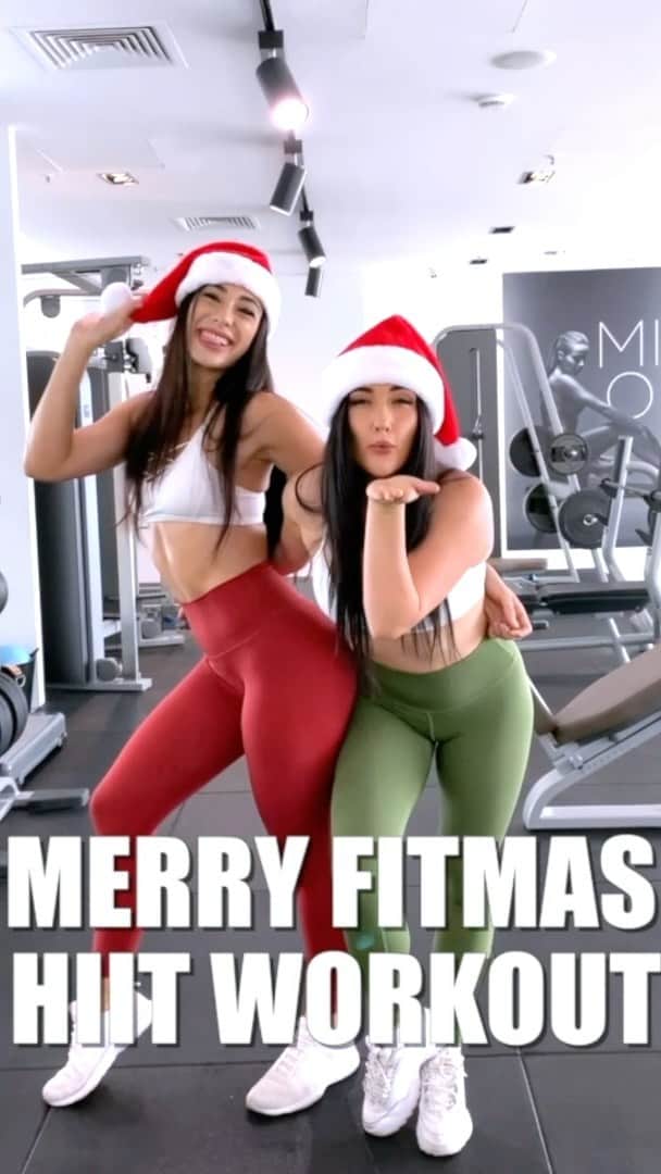 Danielle Robertsonのインスタグラム：「TAG YOUR BESTIE! 🎅🎄  It’s to get more shredded than wrapping paper on Christmas morning 🎁 💪  Wearing: @dbactive_official   WORKOUT  4 SETS  -  30 sec Drop Squat -  30 sec Cross Jumps -  30 sec Tap Climber -  30 sec Frog Squats -  30 sec Alternating Side Lunges」