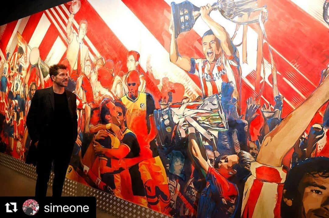 アトレティコ・マドリードさんのインスタグラム写真 - (アトレティコ・マドリードInstagram)「🎶 Ole, ole, ole, Cholo @simeone 🎶  ❤️🤍 #AúpaAtleti  #Repost @simeone with @make_repost ・・・ 9 años como entrenador del @atleticodemadrid. Hermosos momentos vividos, grandes desafíos por vivir.  ORGULLOSO Y AGRADECIDO.  9 years as head coach of Atleti. Have experienced some fantastic moments and great challenges still to come.  Proud and thankful.  #AúpaAtleti」12月24日 4時26分 - atleticodemadrid